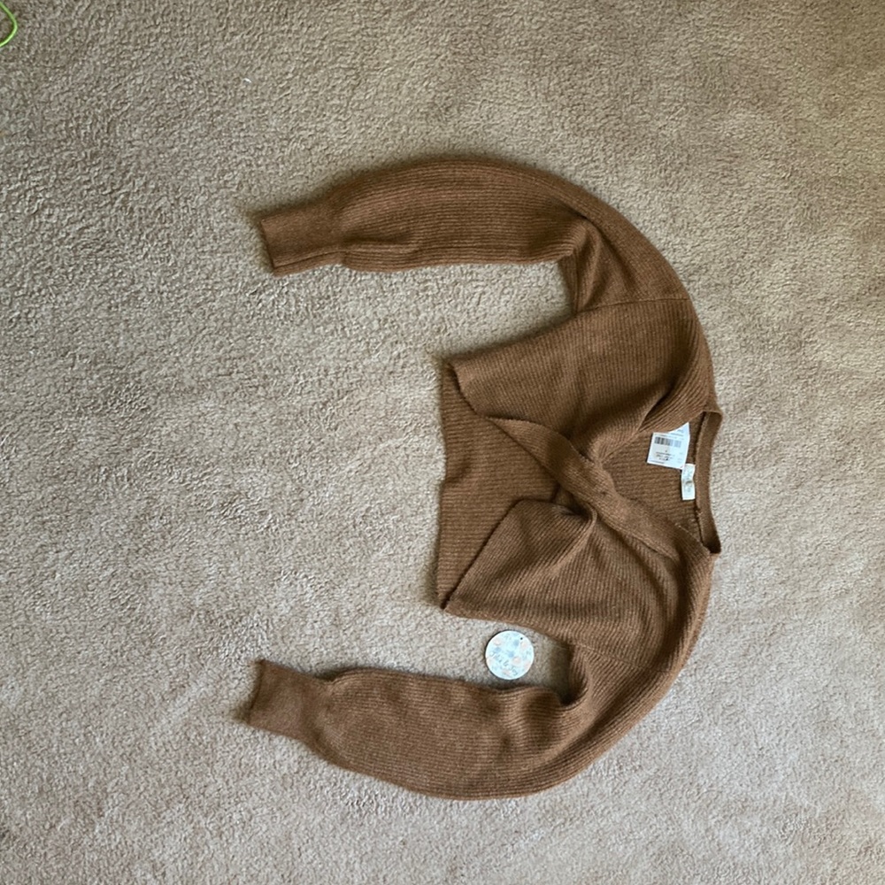 Crop top sweater